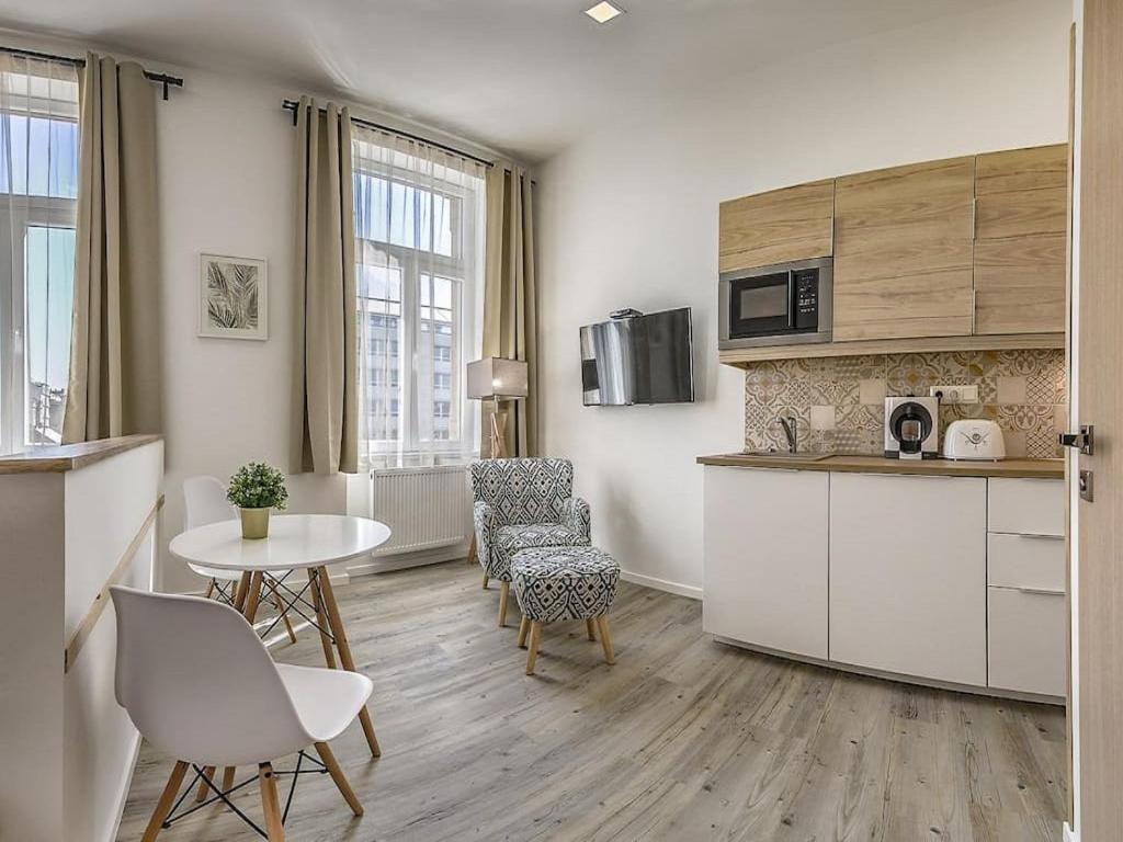 Glam Downtown Apartament *